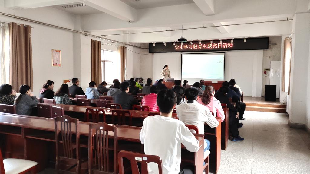 https://www.ayit.edu.cn/__local/C/77/AD/02B2AC2A58A89BA5D895E997E41_E20FD6A5_14AE2.jpg